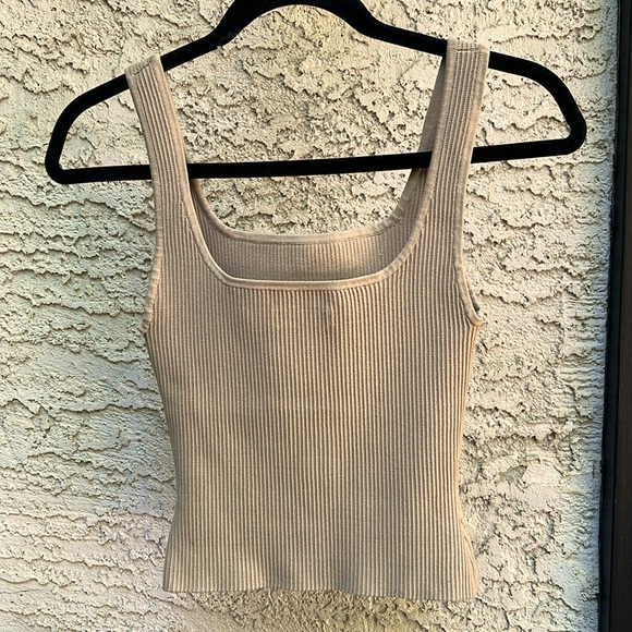 Aritzia Babaton Square neck tank - Picture 2 of 3